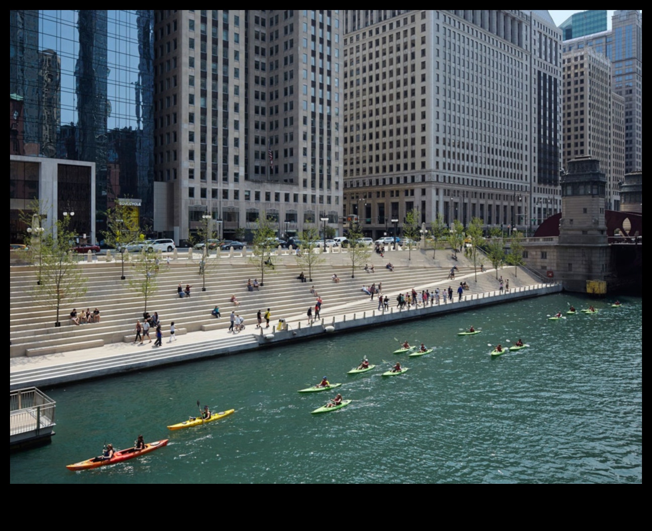 Râuri urbane: căi navigabile care curg prin peisaje urbane