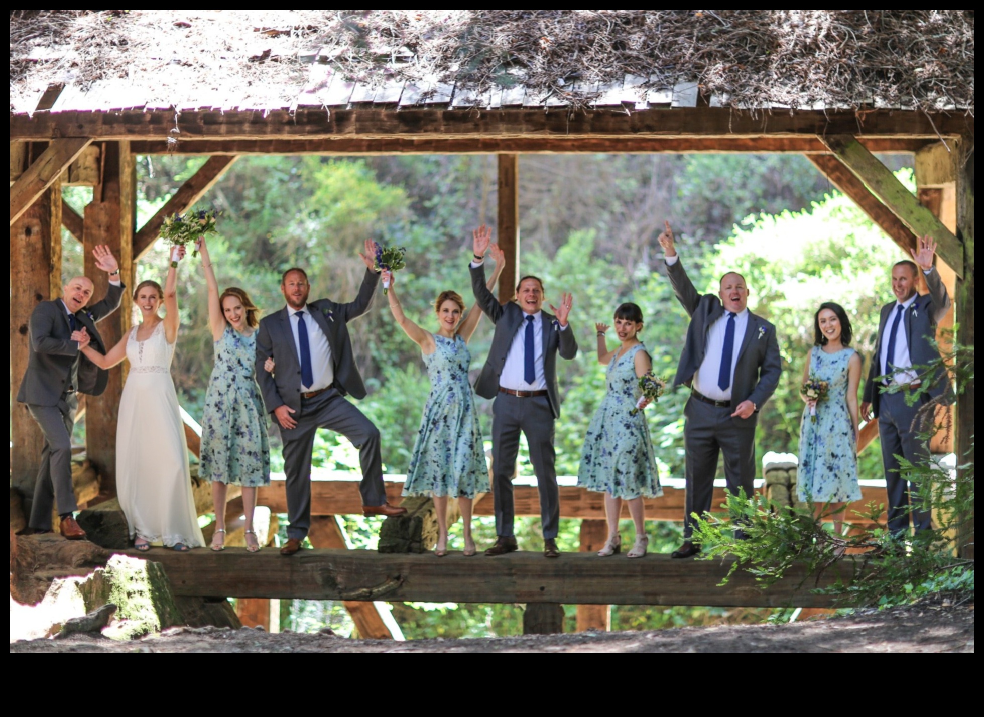 Cum influențează peisajele designul sesiunilor de fotografie de nuntă în aer liber?