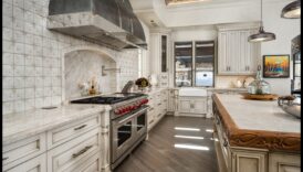 Care sunt cele mai bune moduri de a folosi marmura în designul bucătăriei pentru o senzație de lux?