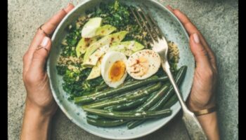 Crearea de mese bogate în proteine ​​pentru sportivii vegetarieni: un ghid