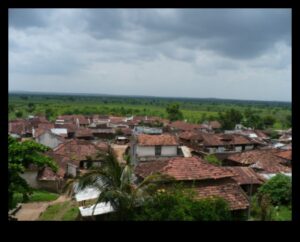 Vederi la sat și la oraș: fermecătoare și pitorească